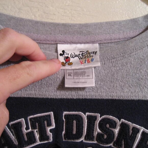 kids WALT DISNEY WORLD sweatshirt size xl - Picture 4 of 5
